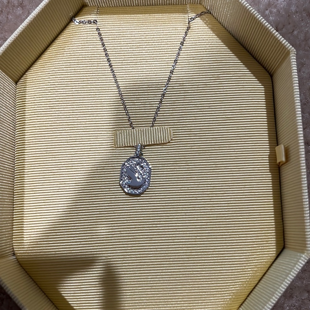 Swarovski pendant necklace
